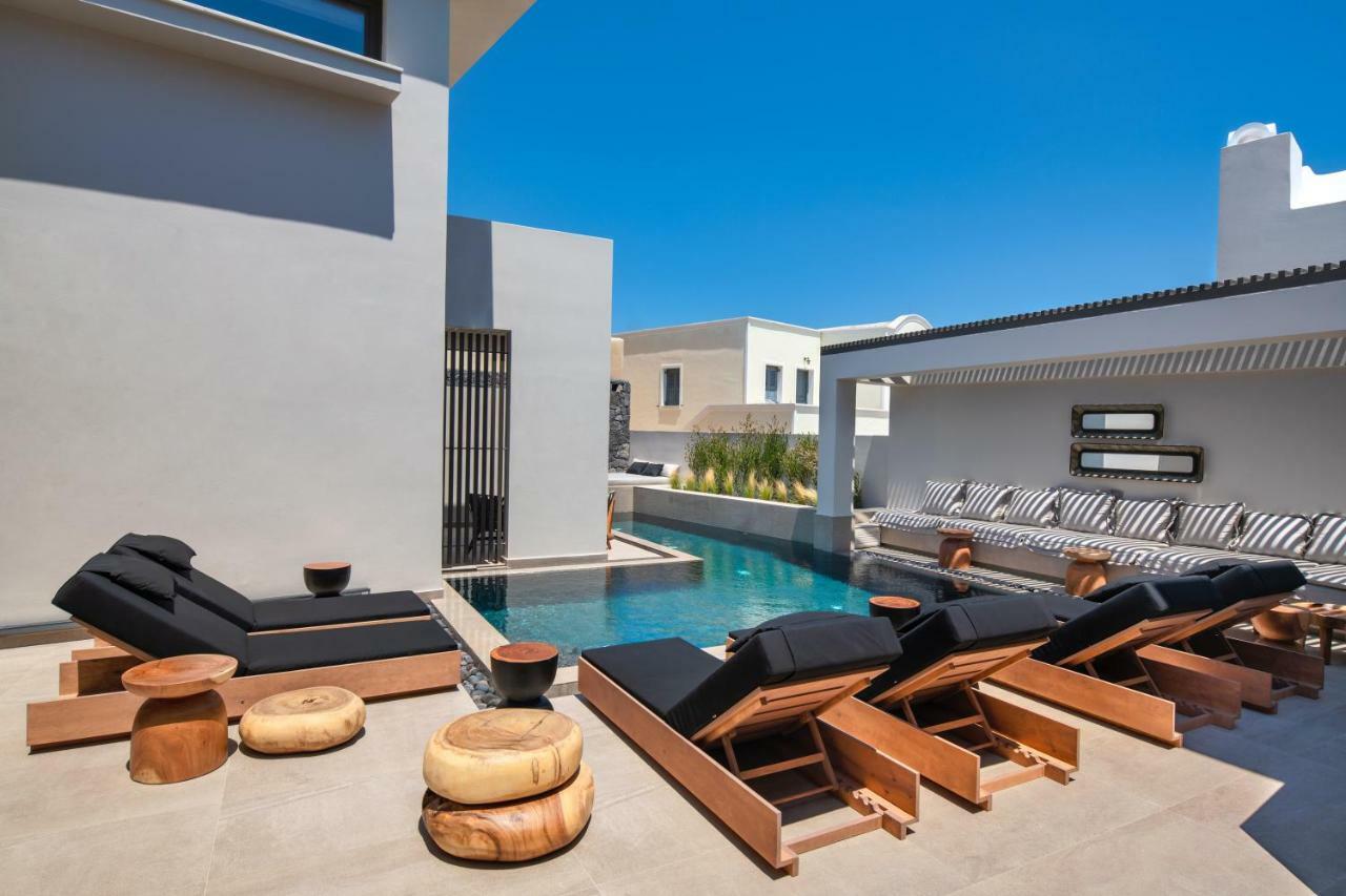 Uma Ray Suites Fira  Rom bilde